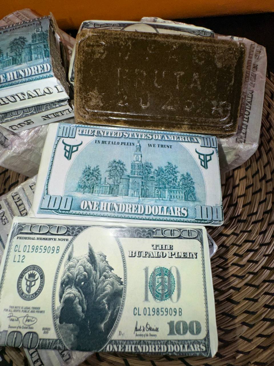 𝘽𝙪𝙛𝙖𝙡𝙤 𝙋𝙡𝙚𝙞𝙣 𝘿𝙤𝙡𝙡𝙖𝙧𝙤 50𝙜𝙧 - 𝘾𝙝𝙚𝙧𝙧𝙮 𝙋𝙞𝙚